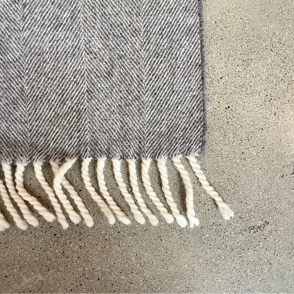 OFS Merino Lambswool Throw - Grey - Picture 4 of 7